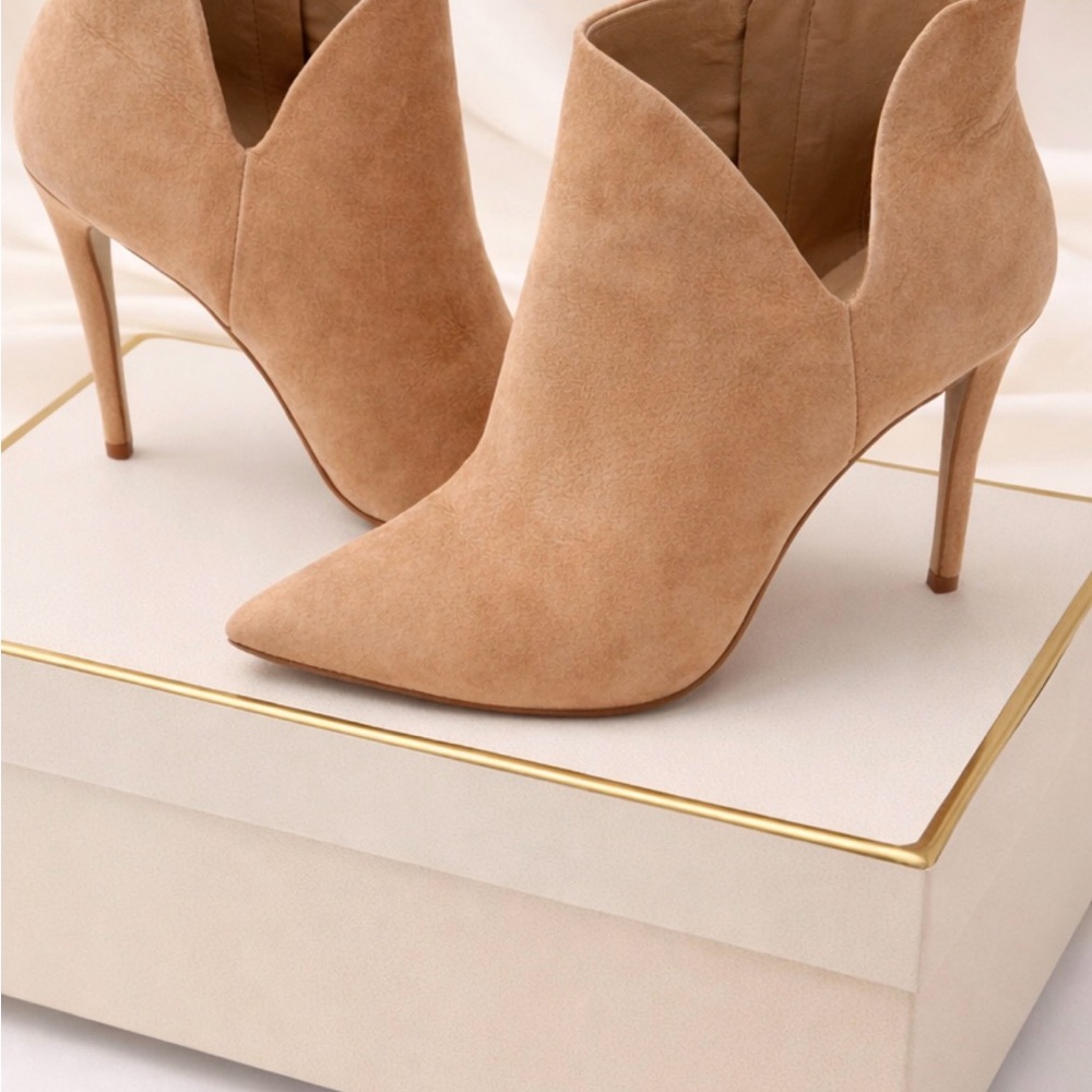 Steve Madden Tan Suede Pointed Toe Ankle Booties Stiletto Heel Size 9 - Picture 2 of 16